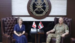 قائد الجيش بحث مع وزيرة خارجية كندا الأوضاع العامة