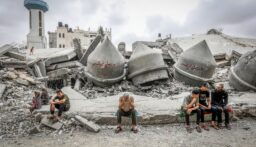 أوقاف غزة: العدو دمّر 604 مساجد بشكلٍ كامل وسرق مئات الجثامين من المقابر