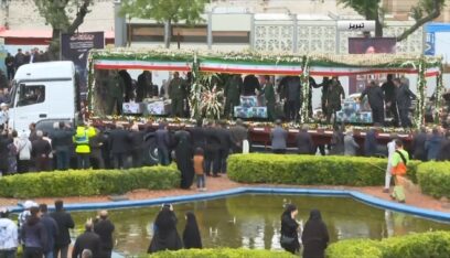 بالصور: مراسم تشييع جثمان الرئيس الإيراني ورفاقه في تبريز