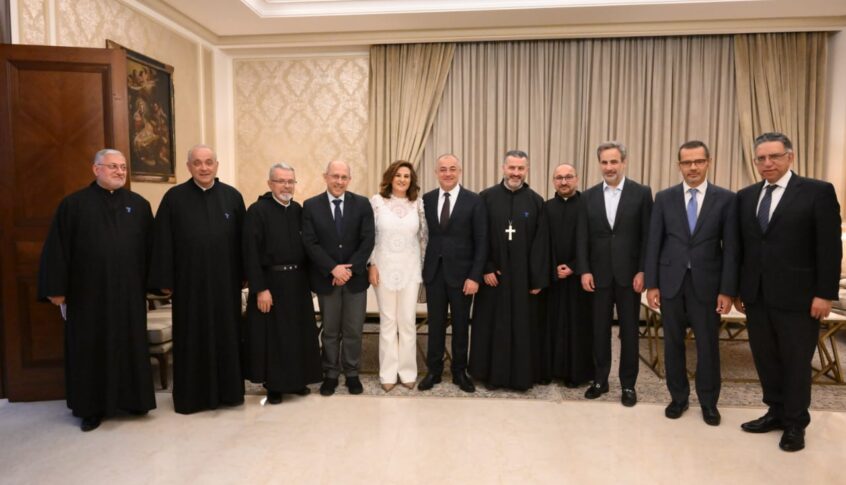 الجامعة الأنطونية تحتفل بعيدها الثامن والعشرين.. الأب السّغبيني: أُفق الجامعة لا أن تخرّج طلّابًا من لبنان بل أن تخرّج طلّابًا للبنان