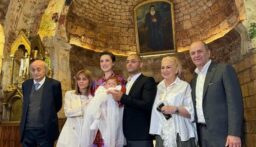 بالصور: جنبلاط يحتفل بعمادة حفيدته