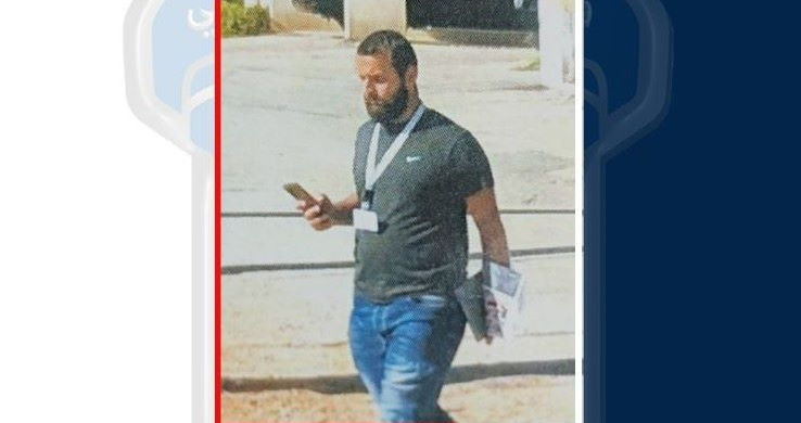 قوى الامن عممت صورة مشتبه به بجرم انتحال صفة وطلبت المساعدة في تحديد مكانه
