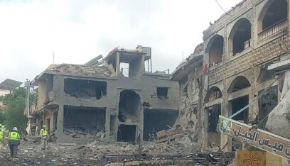 3 شهداء وعدد من الجرحى ودمار هائل في الغارة على ميس الجبل