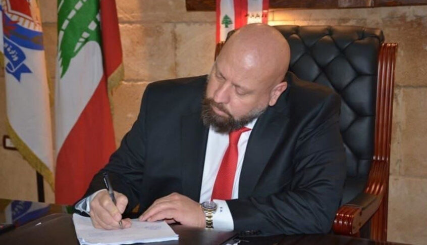 محافظ الشمال: لقمع ظاهرة وقوف الفتيات على جانبي الأوتوستراد الدولي بهدف الدعارة