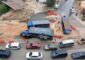 زحمة سير بعد انقلاب شاحنة عند مفرق كفرشيما