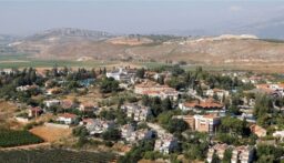 وسائل إعلام إسرائيلية: دمار كبير في “المطلة” وقطع الكهرباء