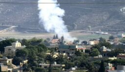 بالفيديو: العدو الاسرائيلي يستهدف سيارة في بنت جبيل ومنزلًا في طير حرفا