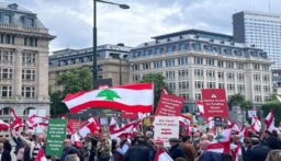 تظاهرة للانتشار اللبناني في بروكسل قبيل انعقاد مؤتمر النازحين السوريين