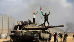 “هآرتس”: “الجيش” الإسرائيلي دخل الحرب بمعلومات استخبارية تعود إلى العام 2021