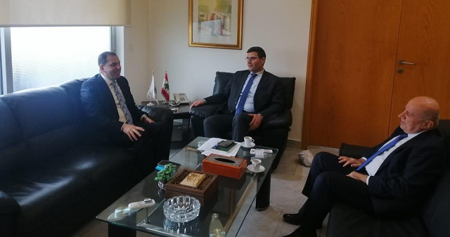 الحاج حسن عرض مع الوردات وحيدر أحوال النازحين من القرى الجنوبية