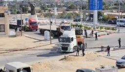 الخارجية الأردنية: مستوطنون إسرائيليون هاجموا قافلة مساعدات في طريقها إلى معبر إيريز