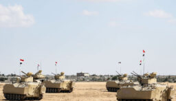 اعلام العدو يكشف عن انتشار غير عادي للجيش المصري على حدود غزة