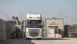 اعادة فتح معبر كرم أبو سالم والشاحنات تخضع للتفتيش