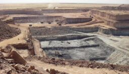 “بلومبيرغ”: روسيا تسعى للاستحواذ على أصول اليورانيوم الفرنسية بالنيجر