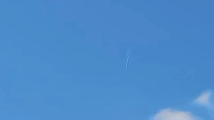 الطيران المعادي انزل بالوناً حرارياً فوق كوثرية السياد ادى الى اشتعال النيران