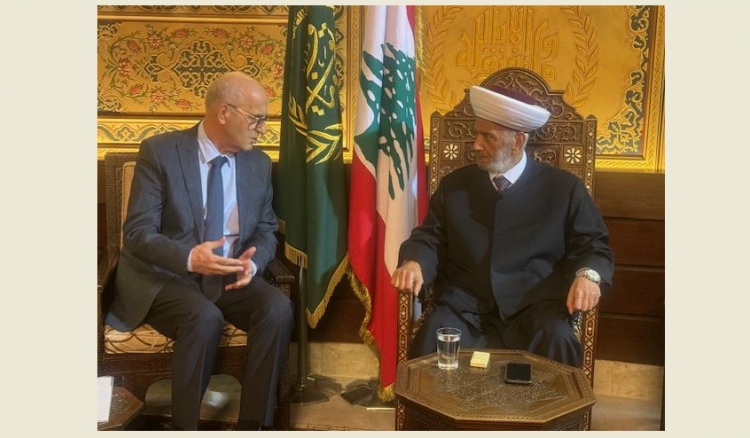 دريان عرض مع زواره الاوضاع العامة