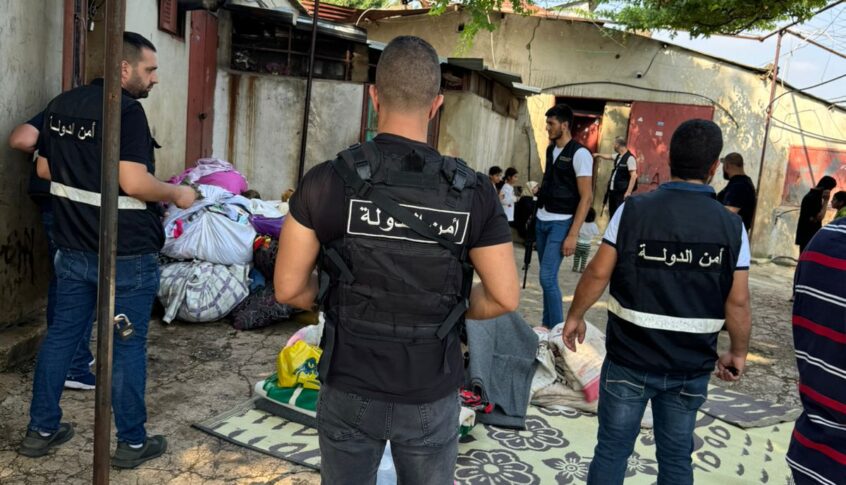 في الشمال.. أمن الدولة تخلي بلدة كفردلاقوس من النازحين