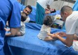 شهيدة وعشرات الجرحى جراء الغارة على مبنى في صور