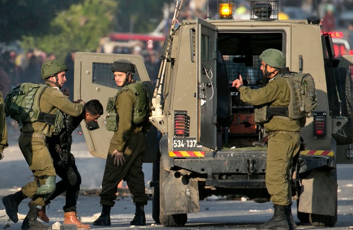 العدو يعتقل 28 فلسطينياً من الضفة ما يرفع حصيلة الاعتقالات منذ 7 تشرين الاول إلى 9430