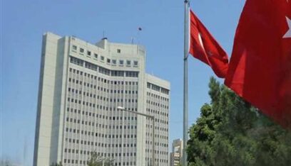 مقتل شخصين في تحطم طائرة تدريب عسكرية في تركيا