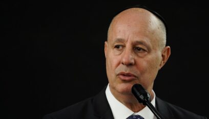 هنغبي: “إسرائيل” تُفضل حل الصراع مع لبنان بالدبلوماسية.. ولا يمكن القضاء على حماس