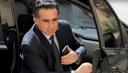 وزير الأشغال العامة والنقل في حكومة تصريف الأعمال علي حمية لـ”رويترز”: الغارة التي استهدفت معبر المصنع الحدودي تسببت بقطع الطريق إلى سوريا