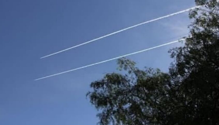 طيران حربي معادي يحلق فوق بيروت