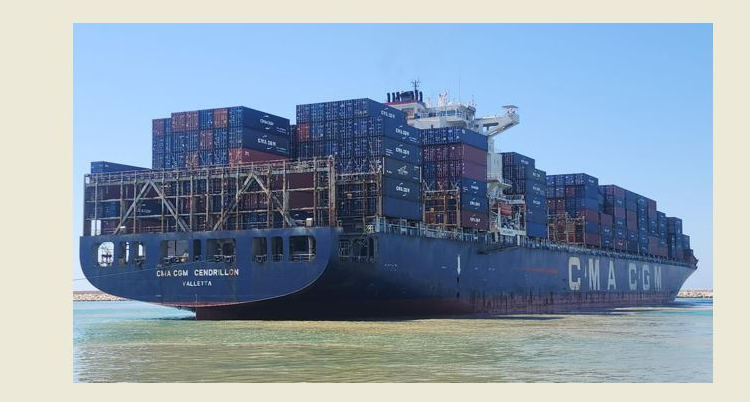 سفينة الحاويات العملاقة “CMA CGM CENDRILLON” رست في مرفأ طرابلس