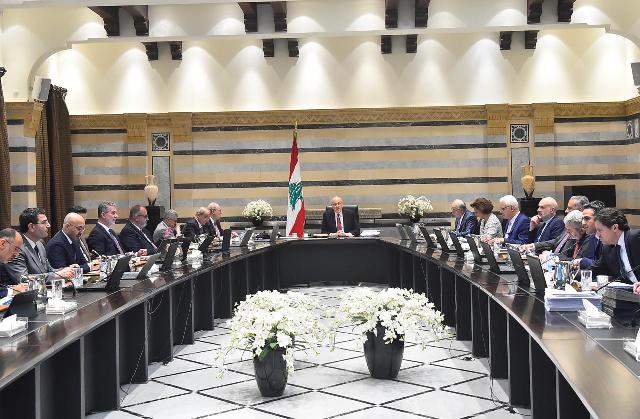 بدء جلسة مجلس الوزراء في السرايا الحكومي
