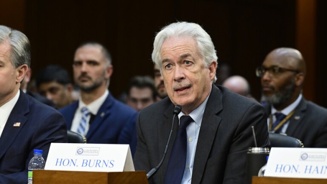 مدير CIA يصل الى قطر لمعرفة رد “حماس” على مقترح وقف النار