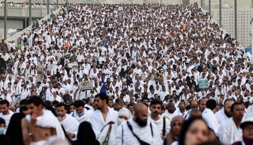 كم بلغ عدد الحجاج المصريين الذين قُتلوا أثناء مناسك الحج؟