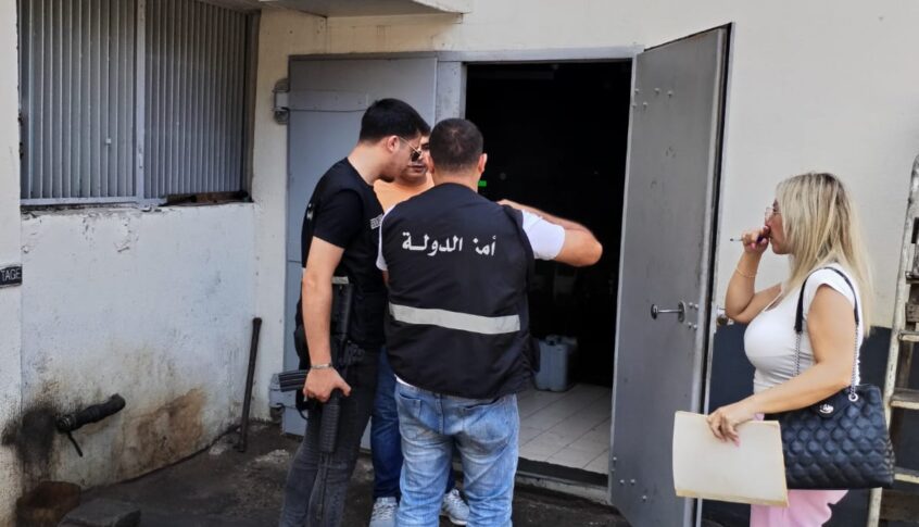 توقيف امن الدولة لسوري في النبطية يتزعم عصابة تعمل في تزوير وترويج الدولارات المزورة