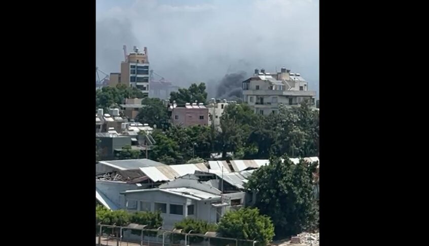 بالفيديو: حريق نفايات في سوق السمك بمحيط مرفأ بيروت