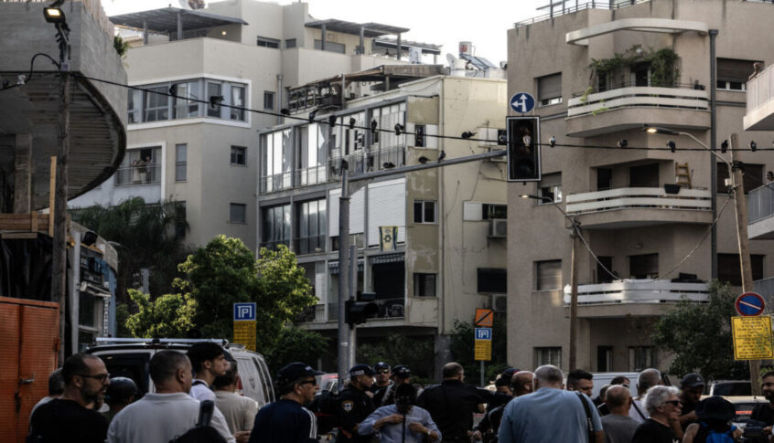 إعلام العدو: مواجهات بين الشرطة والمتظاهرين الذين حاولوا قطع طريق “أيالون” في “تل أبيب”