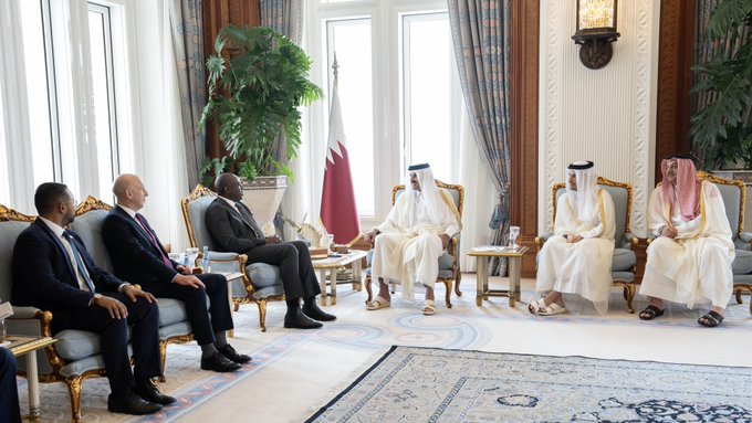أمير قطر بحث مع وزيري خارجية ودفاع بريطانيا تطورات غزة