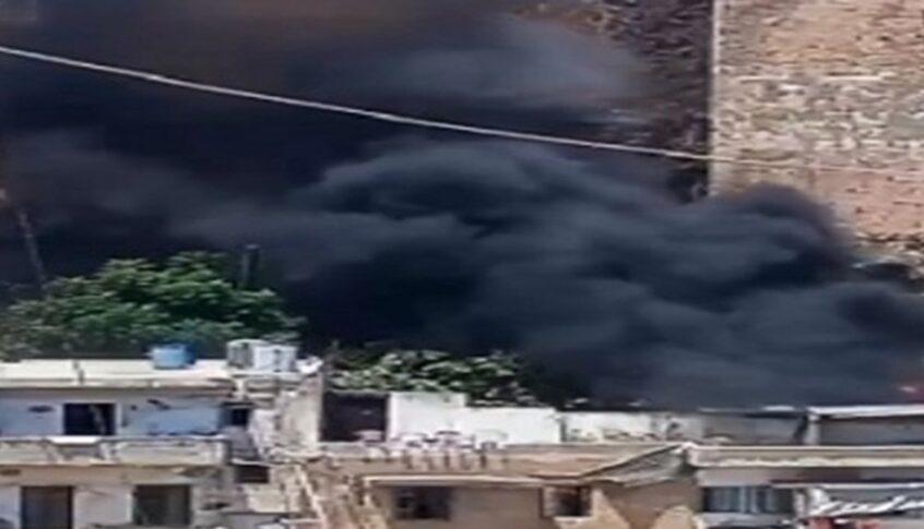 بالفيديو: حريق كبير في محيط قلعة طرابلس