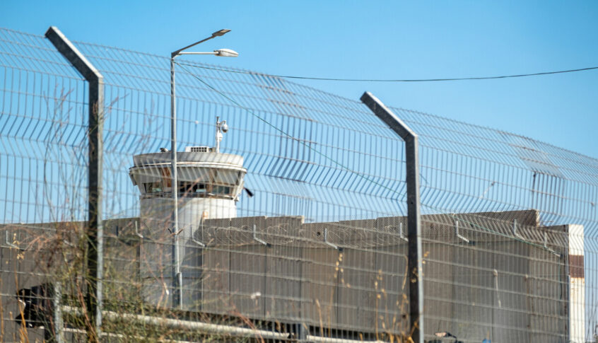 وزير خارجية إسرائيل يؤكد قصف سجن إيفين في إيران