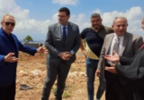 لزيادة المساحات الخضراء…وزير الزراعة أطلق والبستاني مشروعا زراعيا – بيئيا على “تلة الصليب” في دير القمر