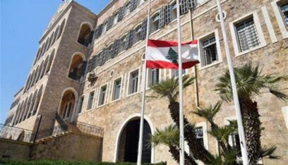 بالفيديو-  بالونات حرارية فوق السراي الحكومي
