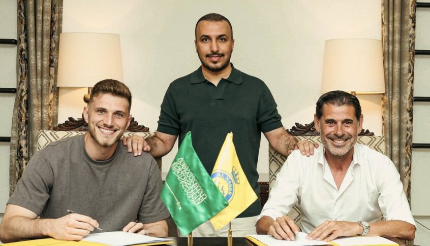 النصر يُعلن رسمياً التوقيع مع الحارس البرازيلي بينتو