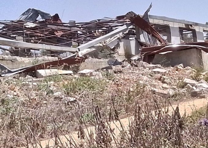 غارة على مزرعة دواجن خالية في دير سريان