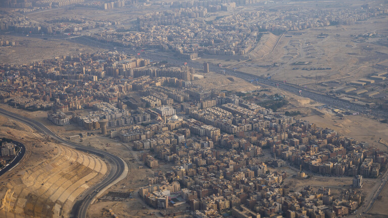 سفينة ضخمة تصل مصر للمساهمة في حل أزمة الكهرباء