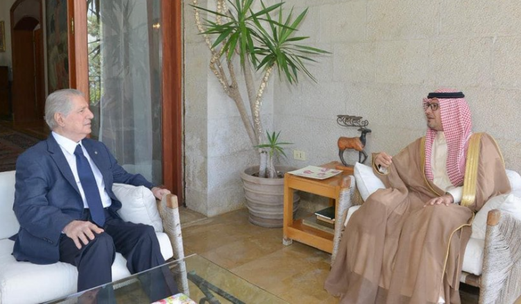 بخاري زار الجميل وعرضا المستجدات في لبنان والمنطقة
