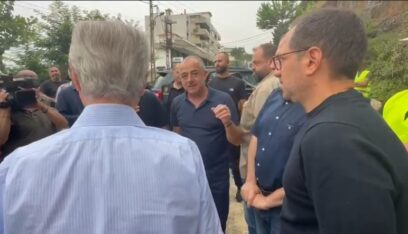 أعمال ازالة الصخرة عن طريق بكفيا مستمرة…و بو صعب: نعمل معا لما فيه مصلحة المواطن!(بالفيديو والصور)