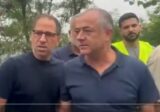 بالفيديو- حمية و بوصعب يتابعان عن  كثب اعمال إزالة الصخرة على طريق بكفيا