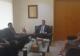 وزير الزراعة طلب من سفير الهند مساعدة بلاده في الكشف على تربة الأراضي الجنوبية بعد تعرضها للفوسفور الأبيض