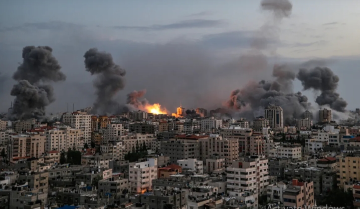 مصادر طبية فلسطينية: 71 شهيدا اليوم إثر غارات إسرائيلية على مناطق متفرقة وسط وجنوبي قطاع غزة