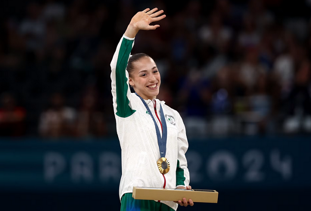 لاعبة جزائرية تحقق أول ميدالية ذهبية للعرب في أولمبياد باريس 2024