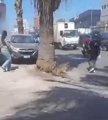 بالفيديو: تحركات أمام مصارف في منطقة الدورة وإضرام النار وتكسير واجهات مصارف