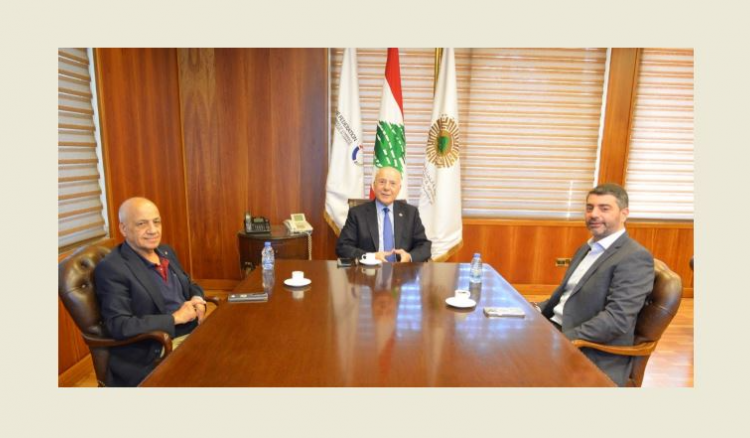 اعتصام لاتحاد نقابات العمال والمستخدمين ونقابة السائقين في المرفأ
